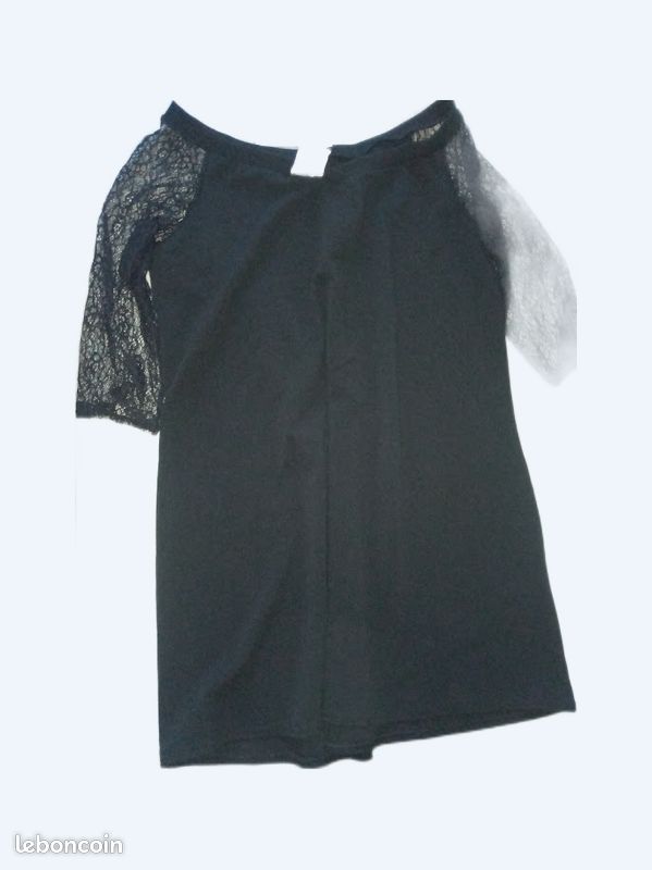 Robe courte manches dentelles Kiabi col V noire 46/48 neuve (image 1)