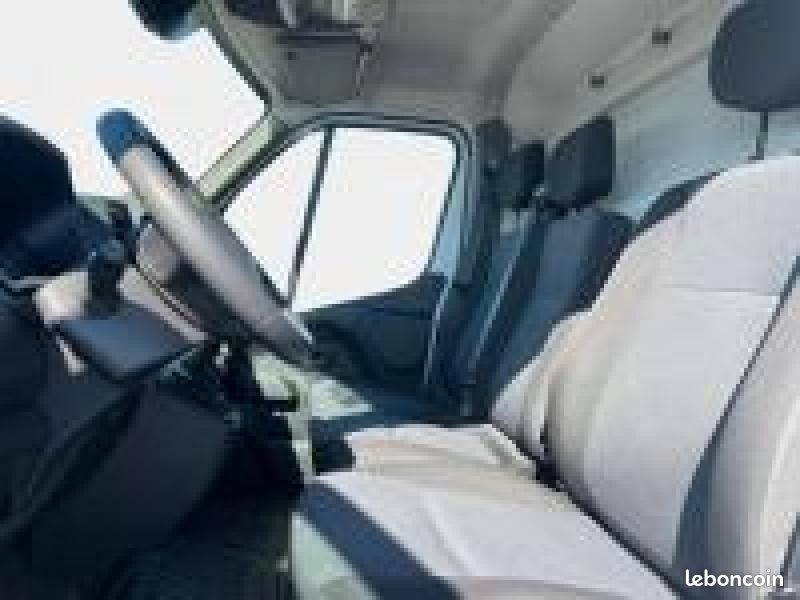 Renault Master Fg F3500 L3H3 2.3 Blue dCi 135ch Confort Euro6E (image 13)