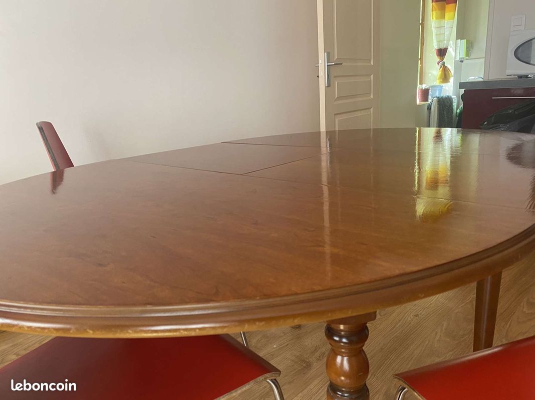 Meuble télé , table extensible et 3 chaise rouge (image 2)