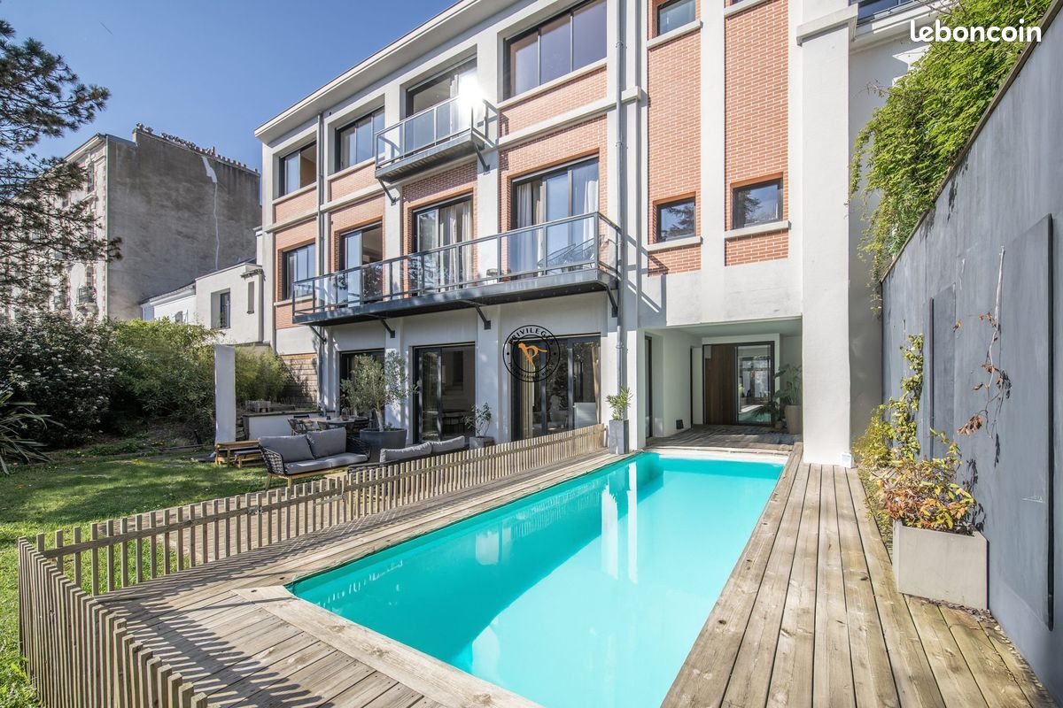 Maison 7 pièces 377 m² · à Nantes · 377 m² · 2 245 000 €