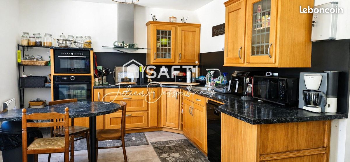 Maison 9 pièces 182 m² · à Valençay · 182 m² · 210 000 €