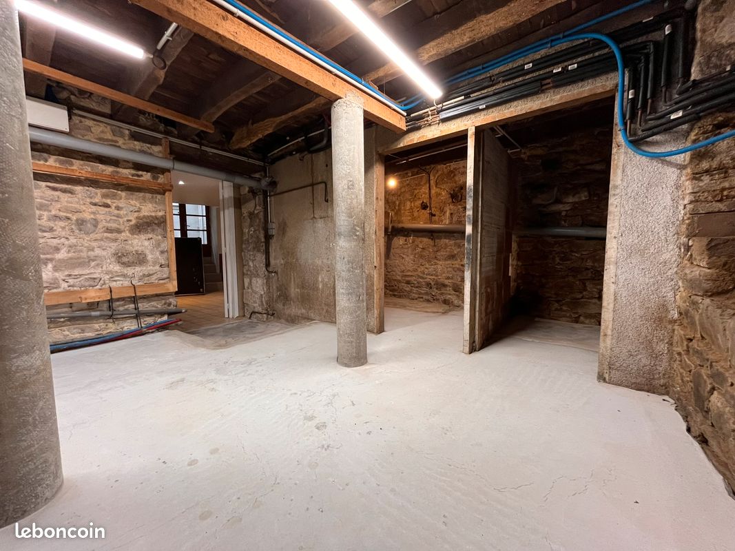 Local commercial 3 pièces 55 m² · à Lamballe-Armor · 55 m² · 388 €