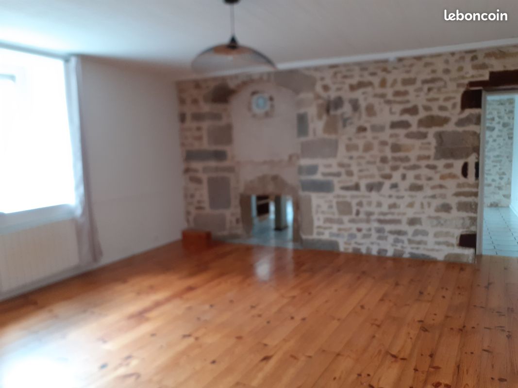 Appartement 4 pièces 88 m² · à Gonsans · 88 m² · 485 €