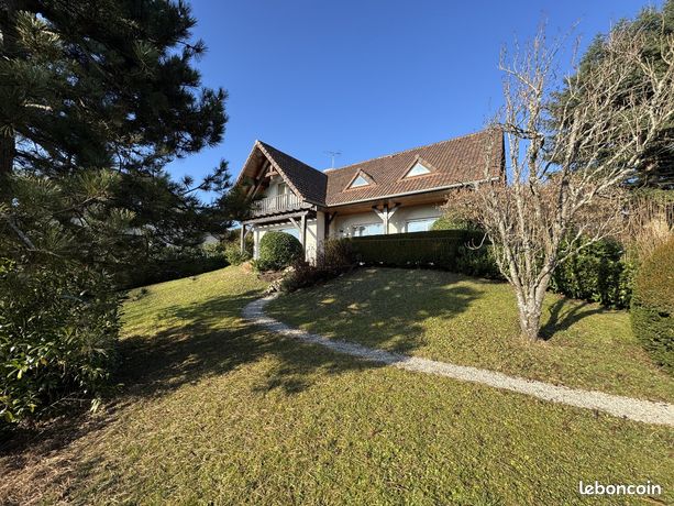Villa 8 pièces 160 m²