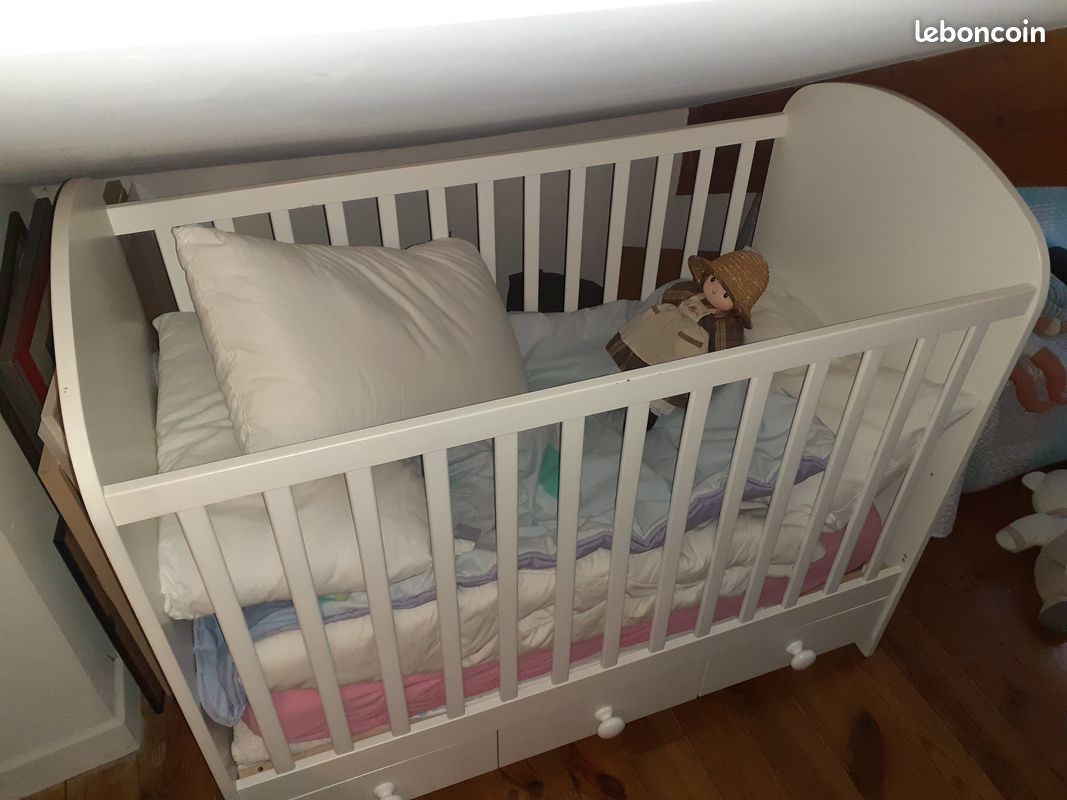 Lit bébé (image 1)