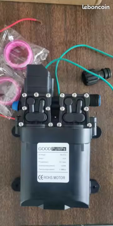 Pompe à eau à membrane 12V (image 1)