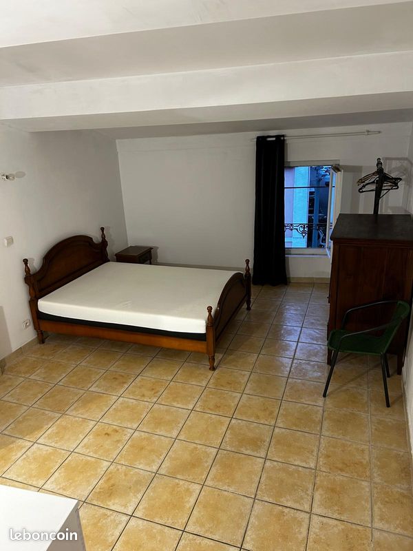 Appartement 3 pièces 70 m² · à Istres · 70 m² · 830 €