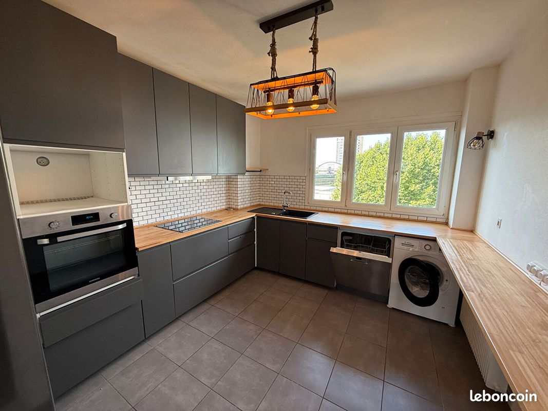 Appartement 4 pièces 118 m² · à Strasbourg · 118 m² · 1 650 €