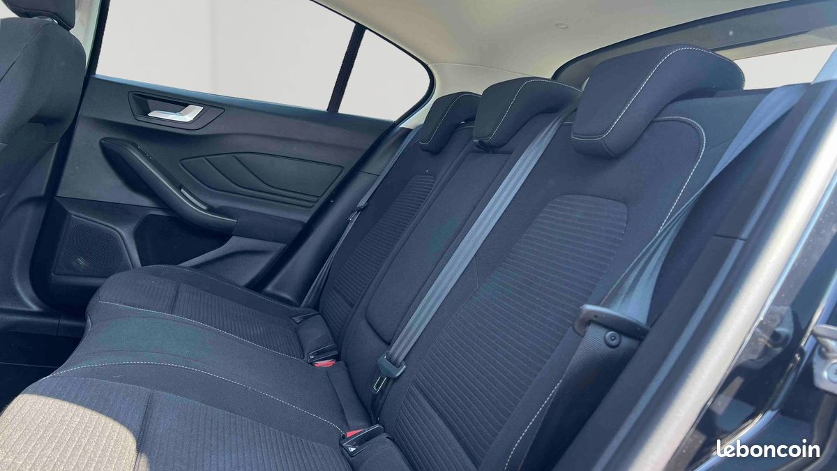 FORD Focus 1.0 EcoBoost 125 S&S mHEV Titanium X Business (image 23)