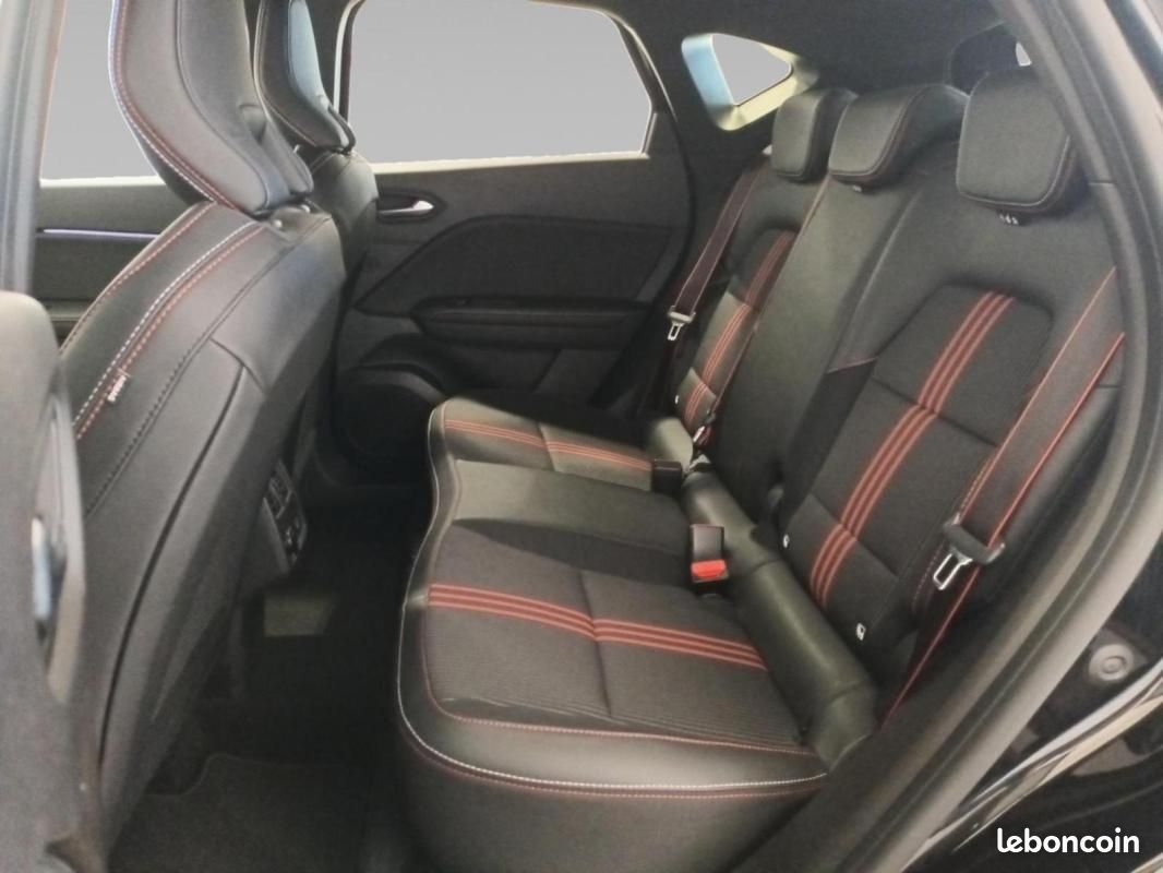Renault Captur TCe 140 - 21 R.S. Line (image 12)