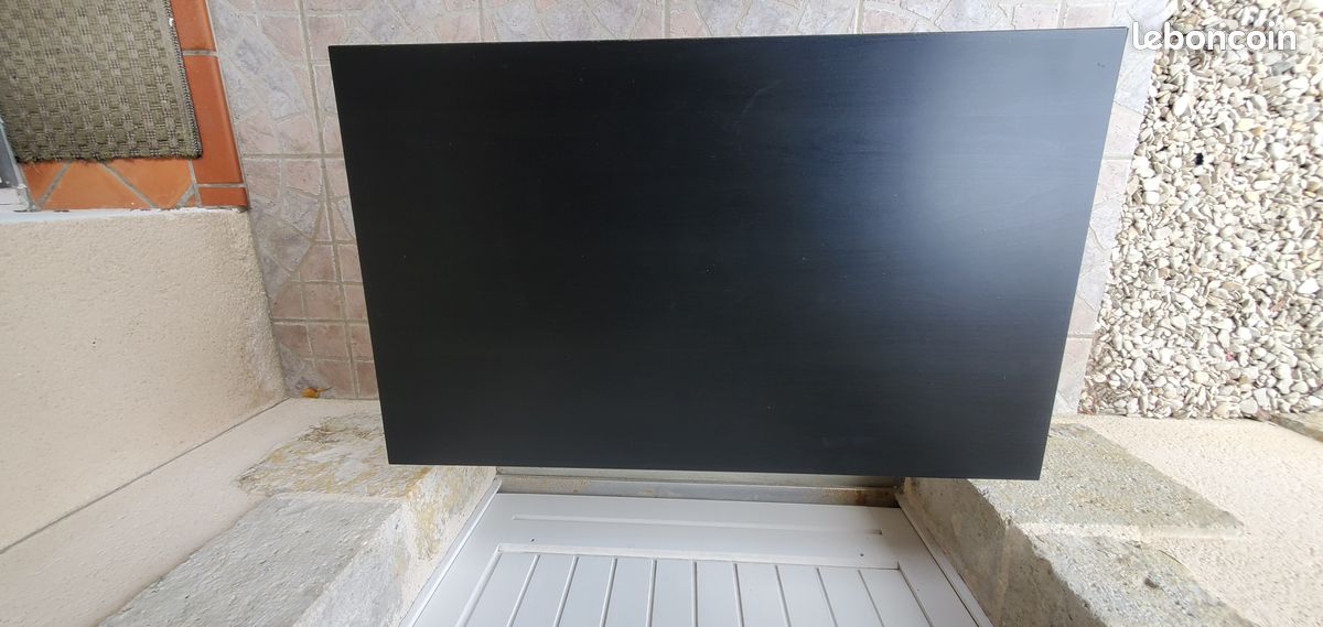 Table basse rectangulaire en bois noir (image 2)
