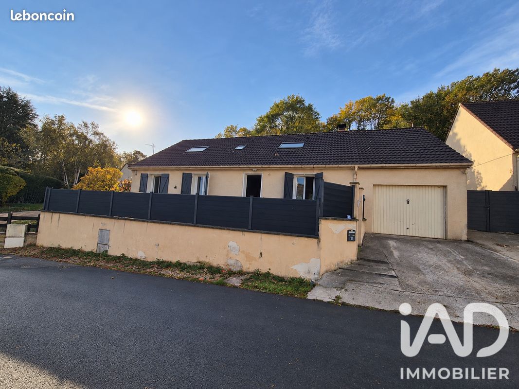 Maison 7 pièces 125 m² · à Saint-Jean-les-Deux-Jumeaux · 125 m² · 285 000 €