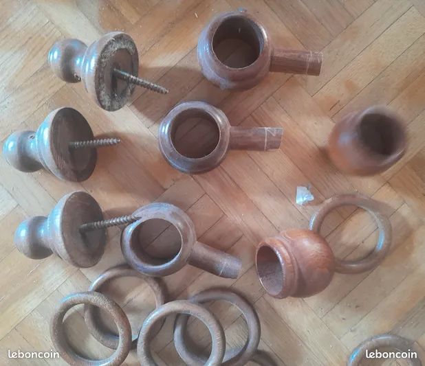 Anneaux Et Supports De Tringle à Rideaux En Bois Massif Marron – Vintage