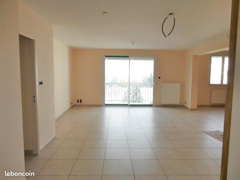 Appartement 4 pièces 104 m² · à Saint-Rambert-d'Albon · 104 m² · 916 €