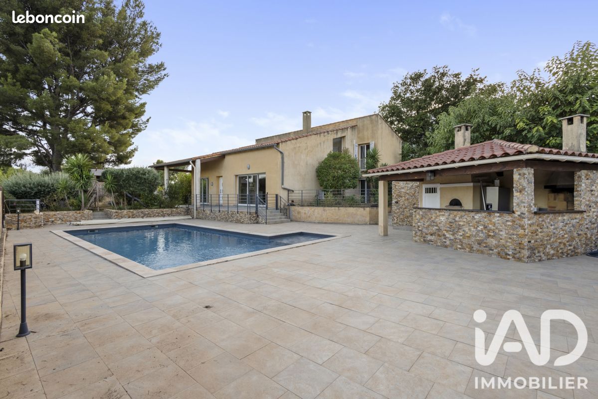 Maison 5 pièces 206 m² · à Aubagne · 206 m² · 659 000 €