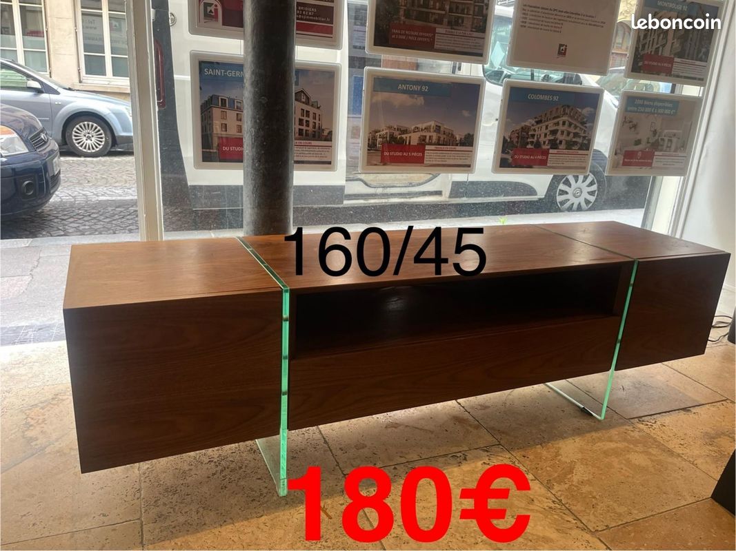 Meuble télévision (image 1)