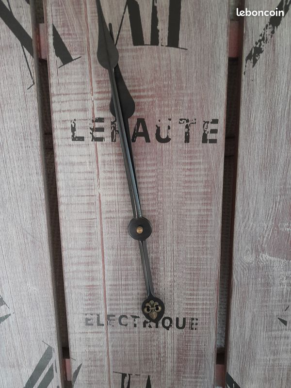 Horloge en bois (image 3)