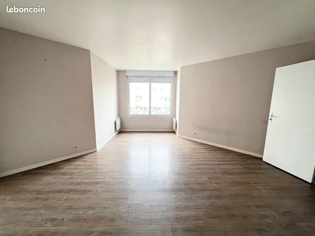 Appartement 1 pièce 32 m² · à Viry-Châtillon · 32 m² · 670 €/mois