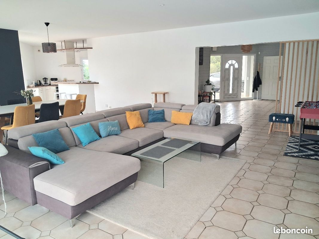 Maison 7 pièces 256 m² · à Basse-Goulaine · 256 m² · 670 000 €