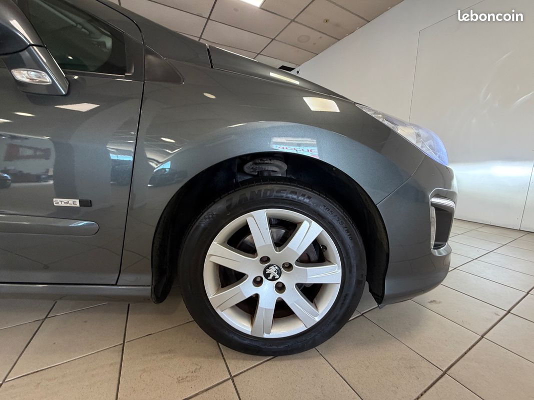 PEUGEOT 308 1.6 e-HDi 115ch FAP Sportium (image 6)