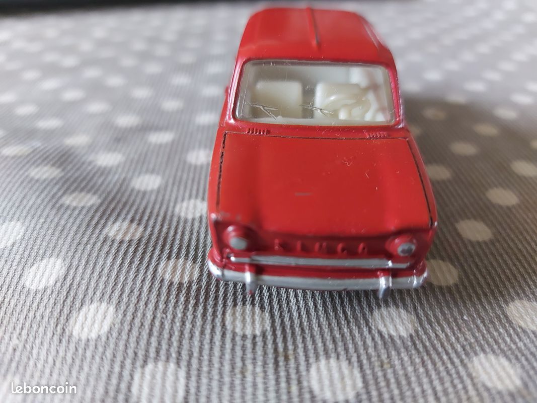1 fiche + certif. DINKY TOYS ATLAS repro ref 519, Simca 1000 rouge