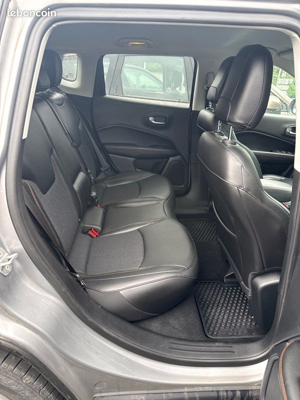 Jeep compass (image 9)