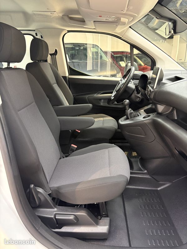 OPEL COMBO Life 1.5TDBlue 5PL UTILITAIRE NEUF CARPLAY 10.383KM (image 12)