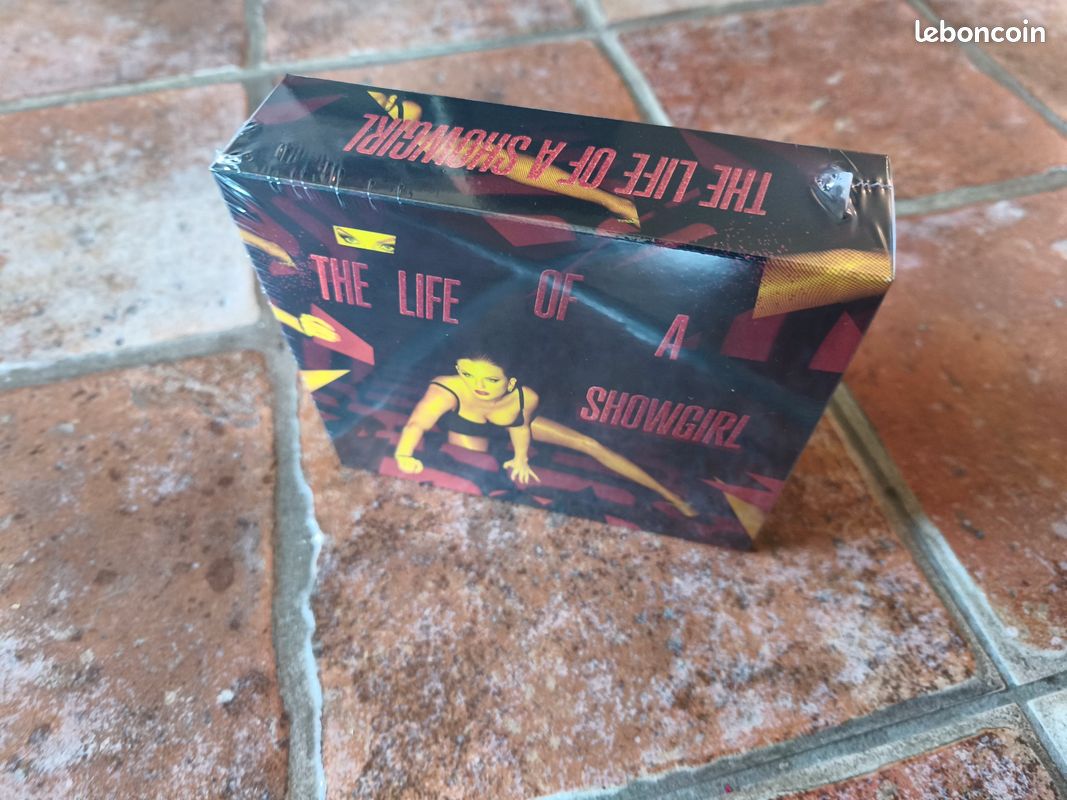 Taylor Swift The Life of a Showgirl: It's Frightening Edition Limited Release Deluxe CD (image 3)