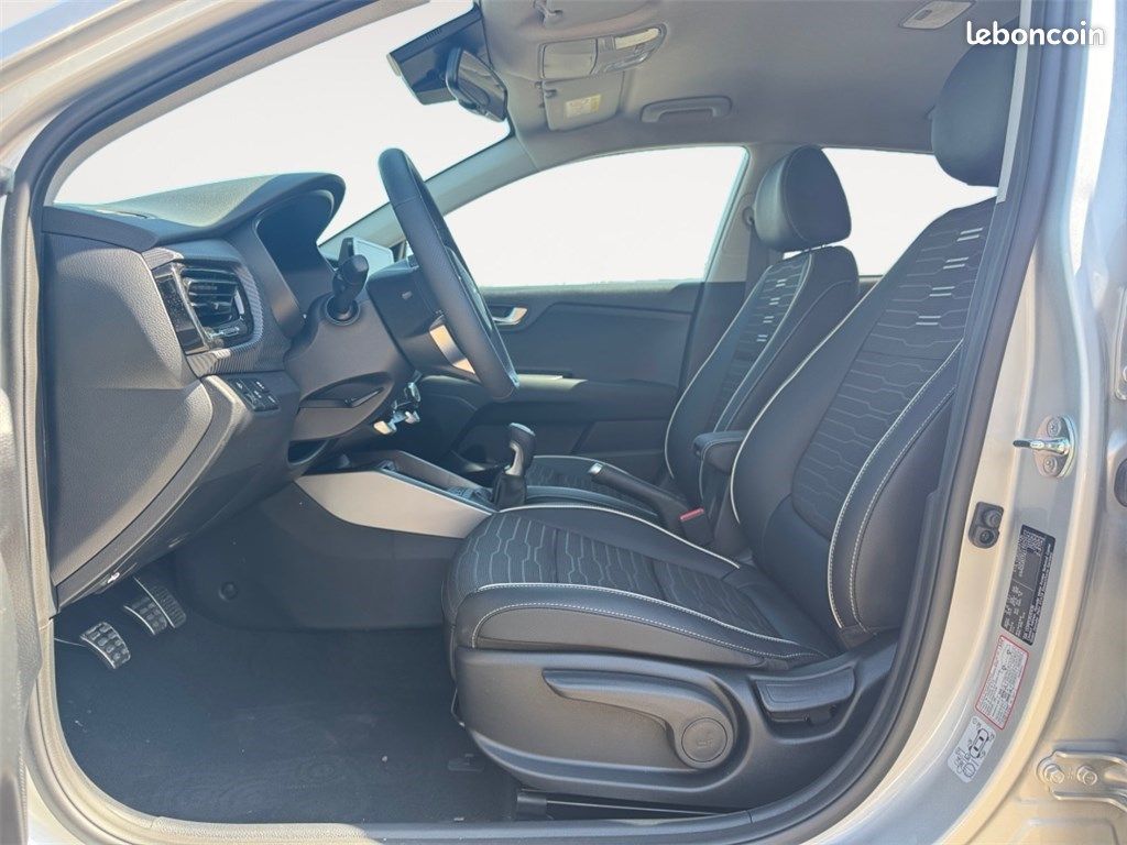 Kia Stonic 1.0 T-GDI 100 CH BVM6 GT-line (image 12)