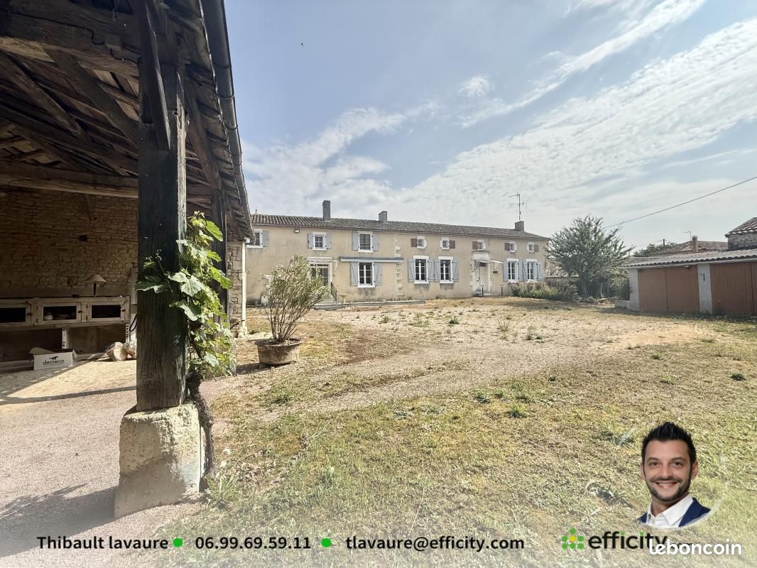 Maison 6 pièces 193 m² · à Genac-Bignac · 193 m² · 175 000 €