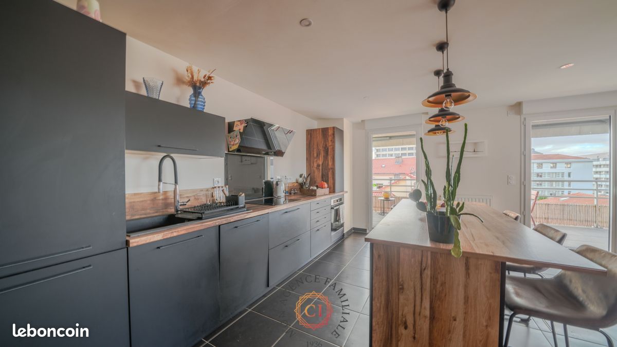 Appartement 4 pièces 82 m² · à Clermont-Ferrand · 82 m² · 290 000 €