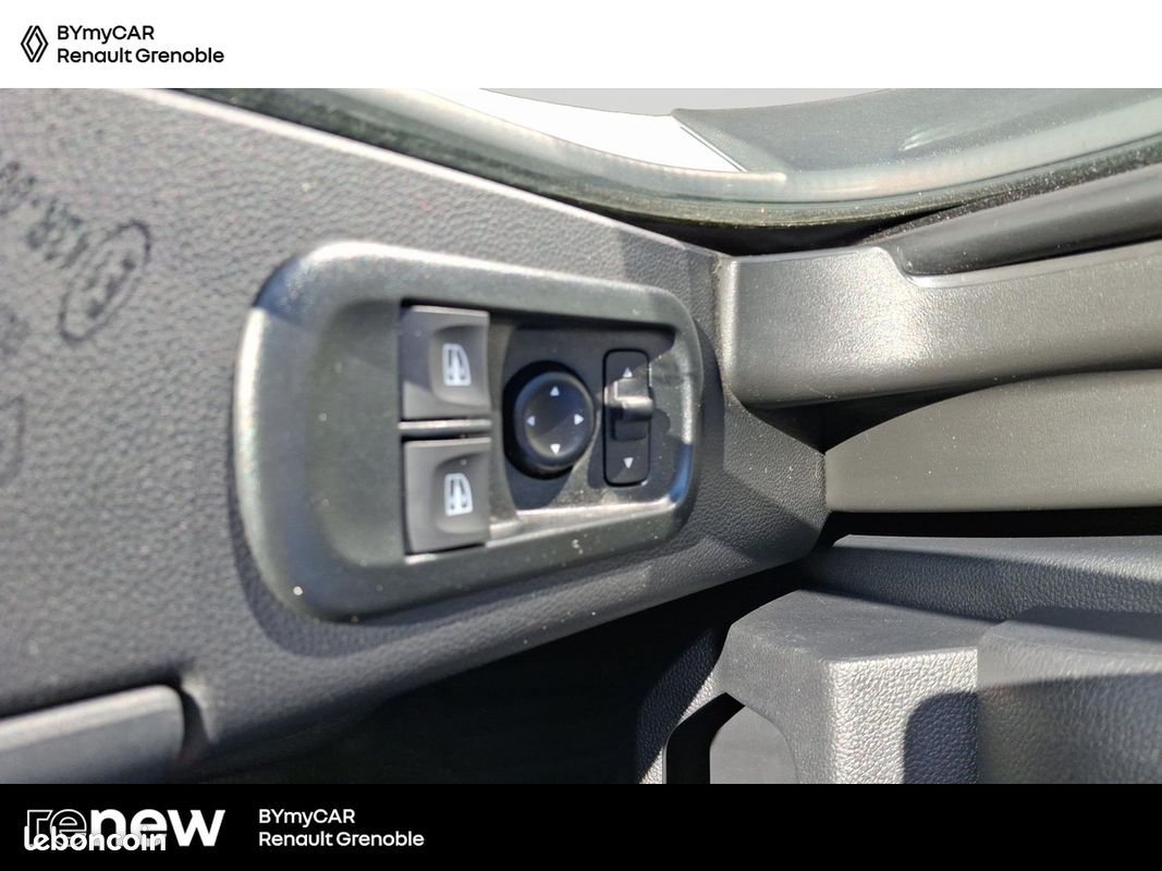 Renault master fgn trac f3500 l2h2 blue dci 135 confort (image 17)