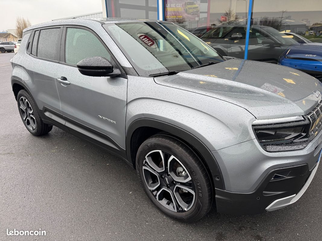 Jeep Avenger Summit 1.2l 100 ch bvm6 Summit (image 1)