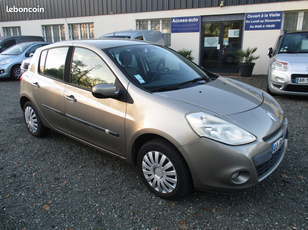 Clio 3 Ph2 1.5 DCI 70ch,4cv,99400kms,2009,Clim.... (image 1)