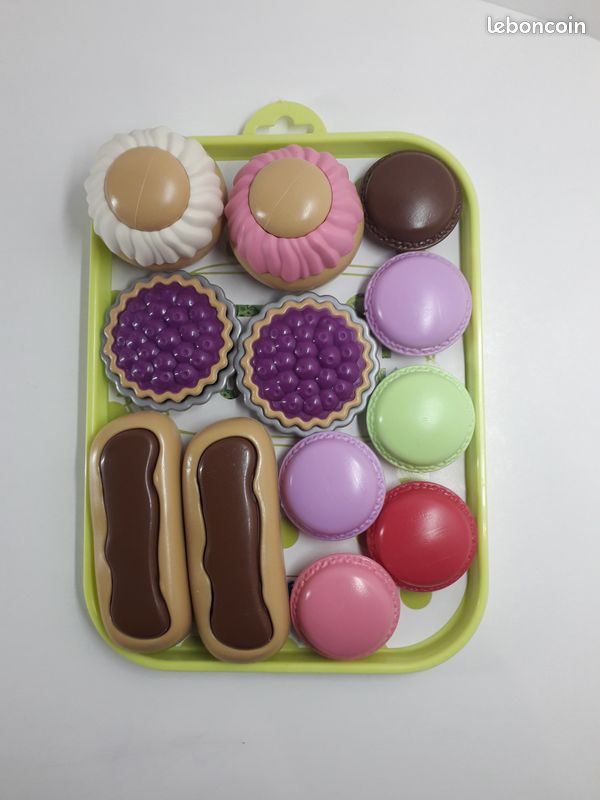 Plateau de goûter ecoiffier.. 2 macarons de la même couleur.. (image 1)