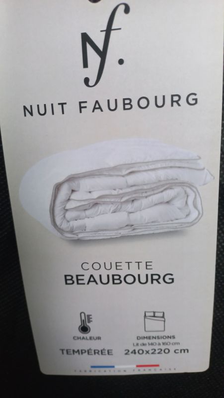 Couette tempérée NUIT FAUBOURG BEAUBOURG blanche 220 x 240 cm