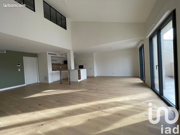 Maison 6 pièces 304 m²