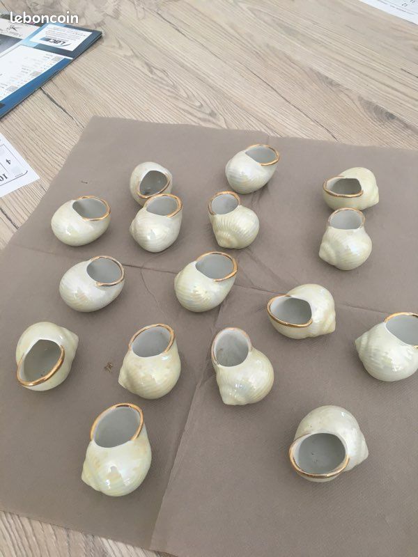 Coquille pour escargot đ en porcelaine vendu Ă la piĂšce , idĂ©al pour les fĂȘtes đ„ł (image 1)