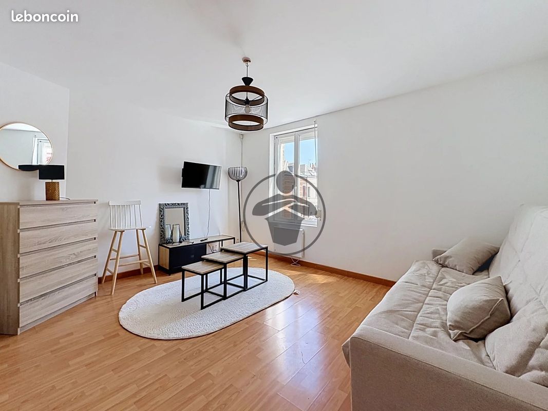 Appartement 1 pièce 24 m² · à Saint-Quentin · 24 m² · 360 €