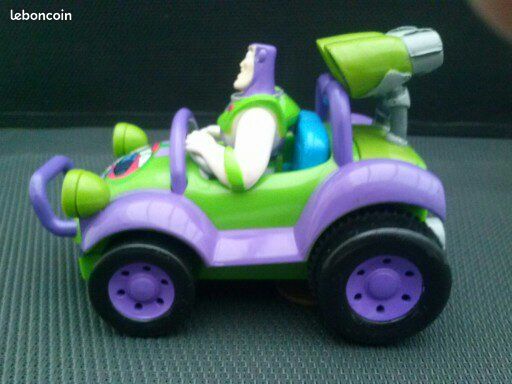 Toy Story...en voiture BUZZ L'ECLAIR... (image 4)