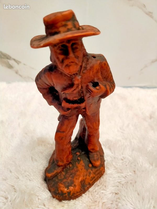 Lot de 3 statuettes personnages anciens (image 2)