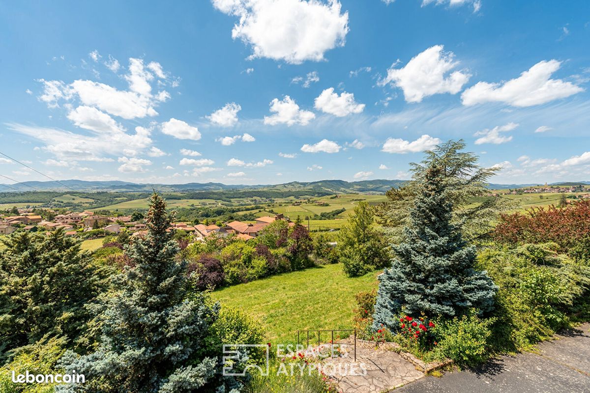 Maison 6 pièces 410 m² · à Val d'Oingt · 410 m² · 645 000 €
