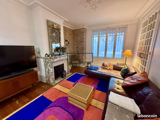 Maison 7 pièces 210 m² — 1