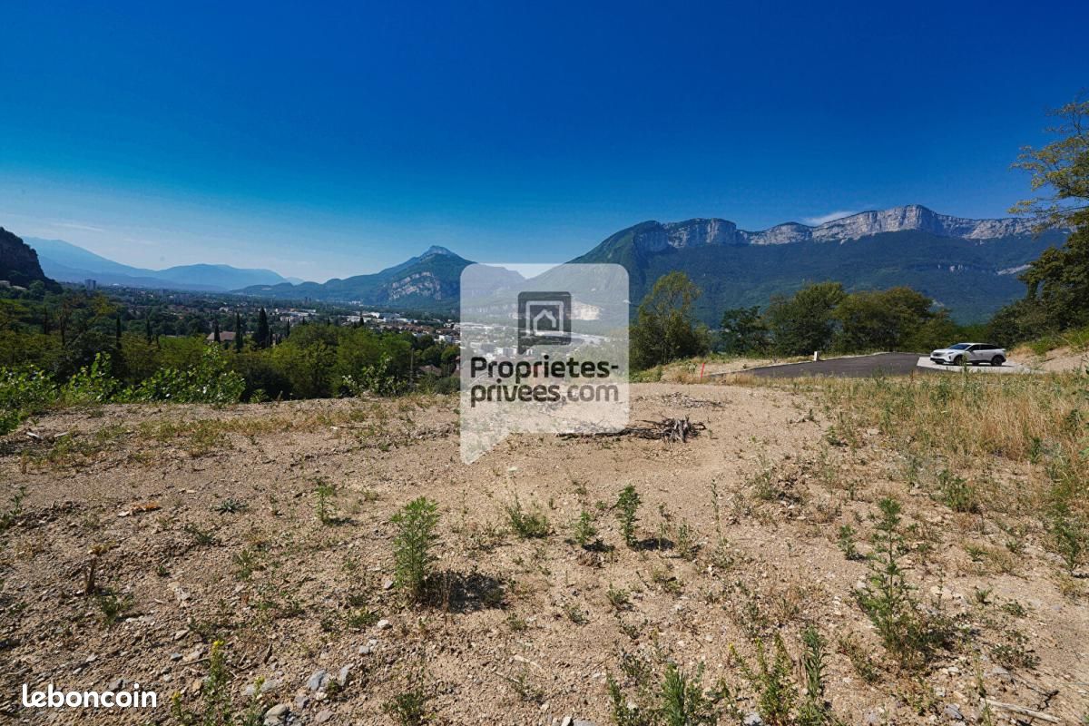 Terrain 2 185 m² Fontanil Cornillon · à Fontanil-Cornillon · 370 000 €
