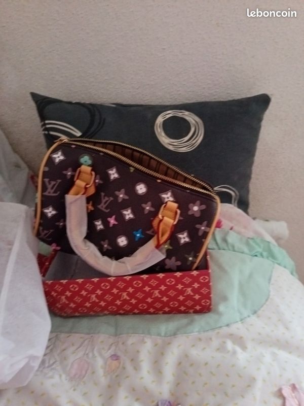 Vends sac très beau (image 2)
