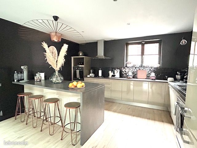 Maison 4 pièces 136 m² (image 2)