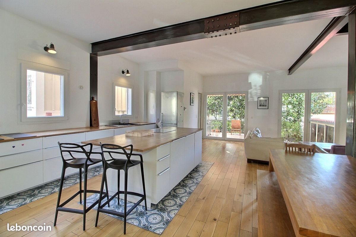 Maison 5 pièces 227 m² · à Marseille · 227 m² · 890 000 €