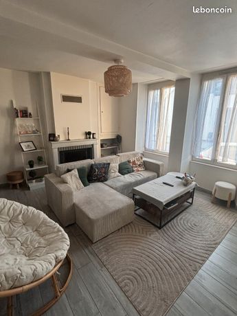 Charmante Maison de ville+ grange charges comprise