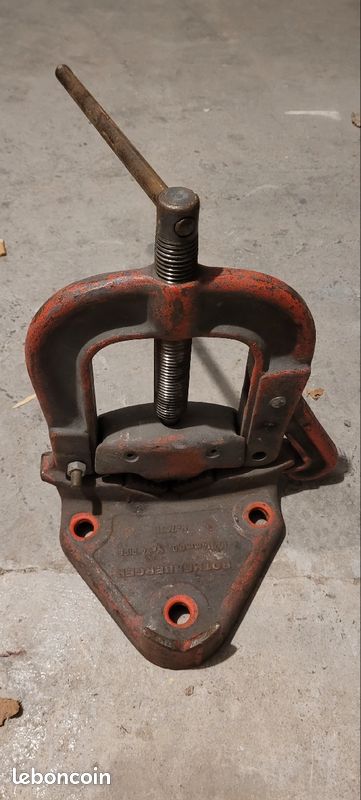 Étau Virax pour tube 10cm (image 1)