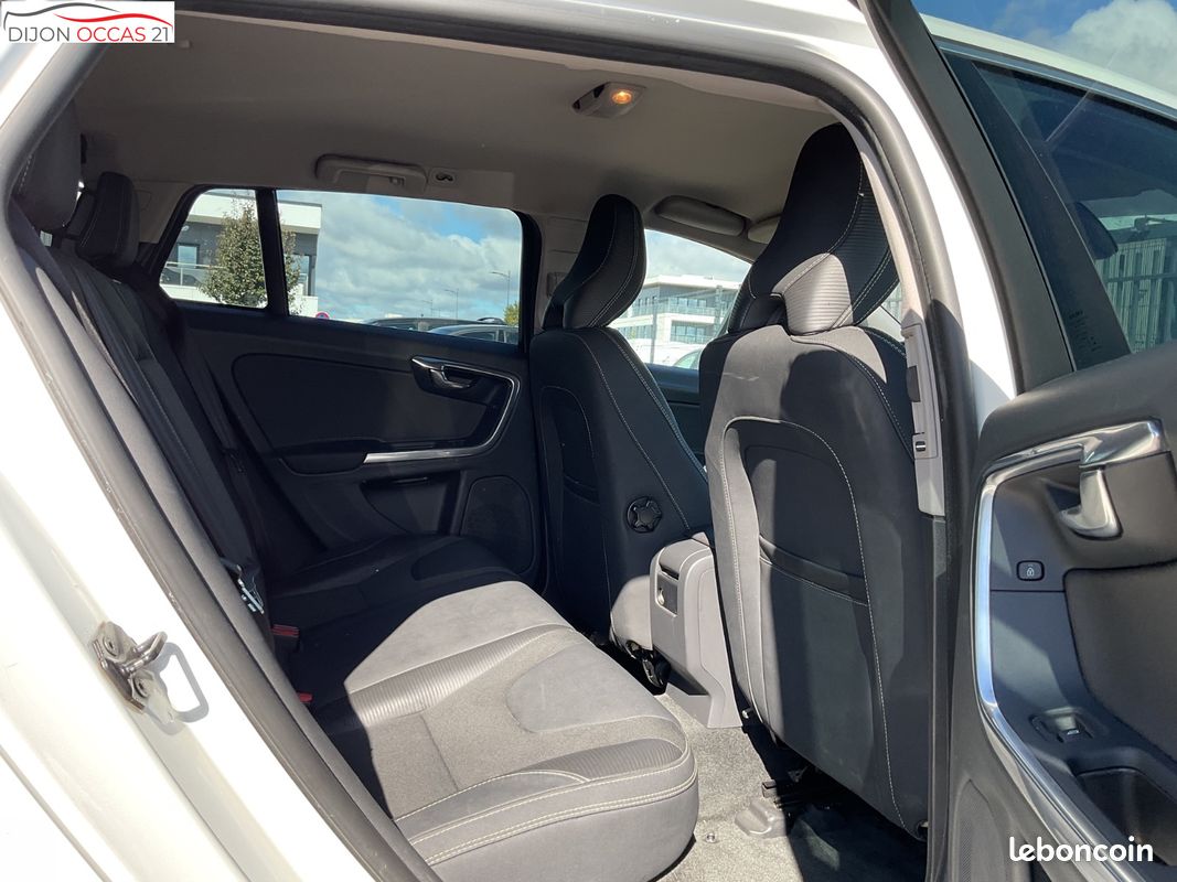 VOLVO V60 T5 240 ch R-design Powershift A (image 10)